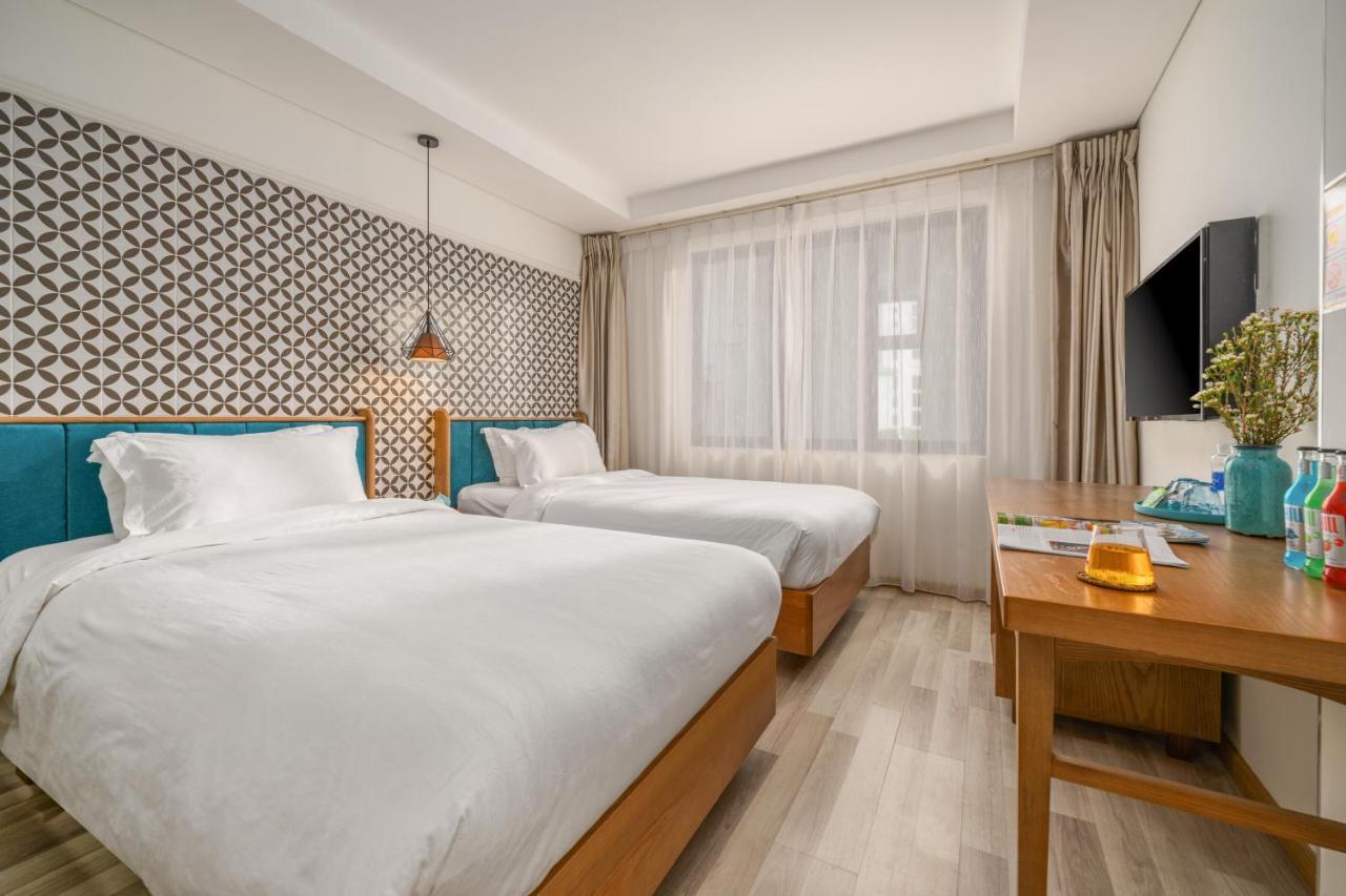 Brilliant Majestic Hotel Da Nang Bagian luar foto
