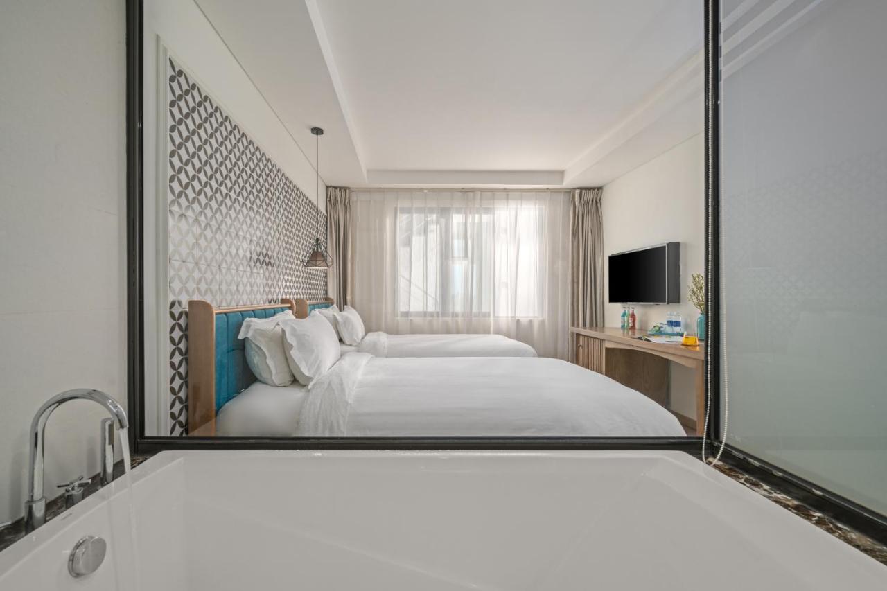 Brilliant Majestic Hotel Da Nang Bagian luar foto