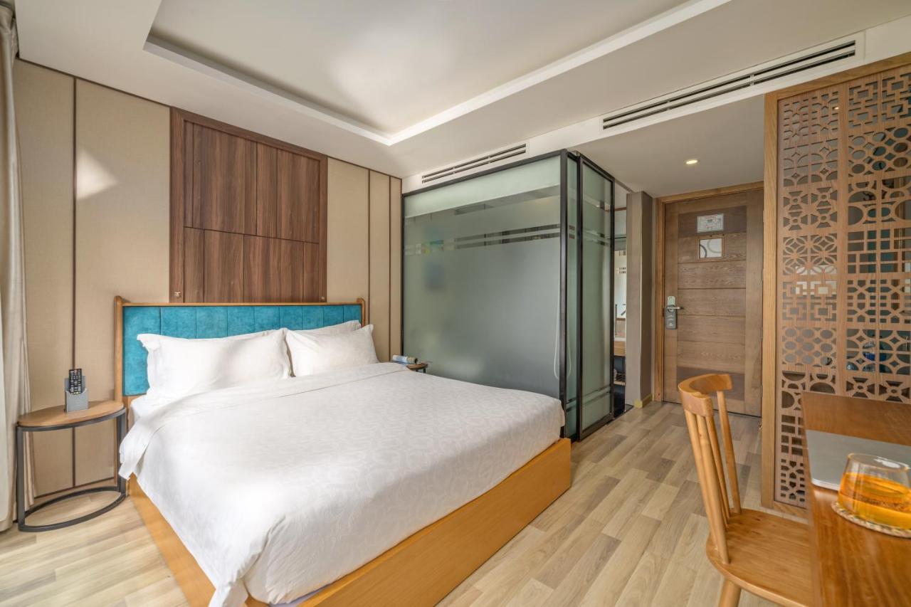 Brilliant Majestic Hotel Da Nang Bagian luar foto