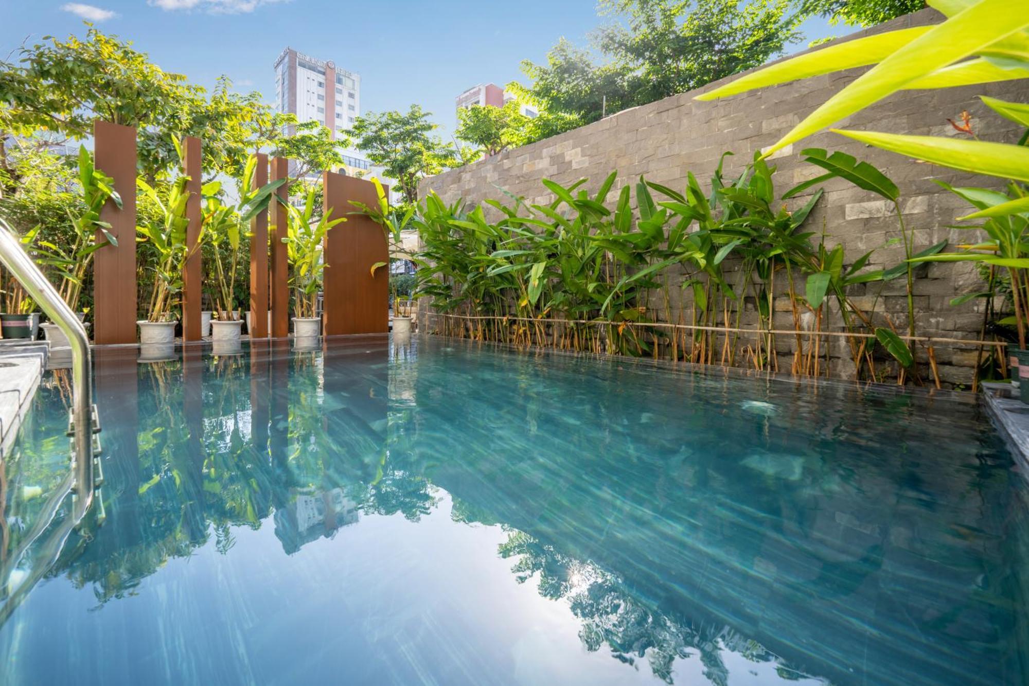 Brilliant Majestic Hotel Da Nang Bagian luar foto