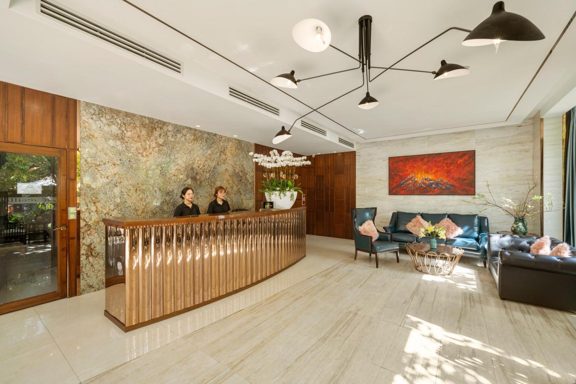 Brilliant Majestic Hotel Da Nang Bagian luar foto