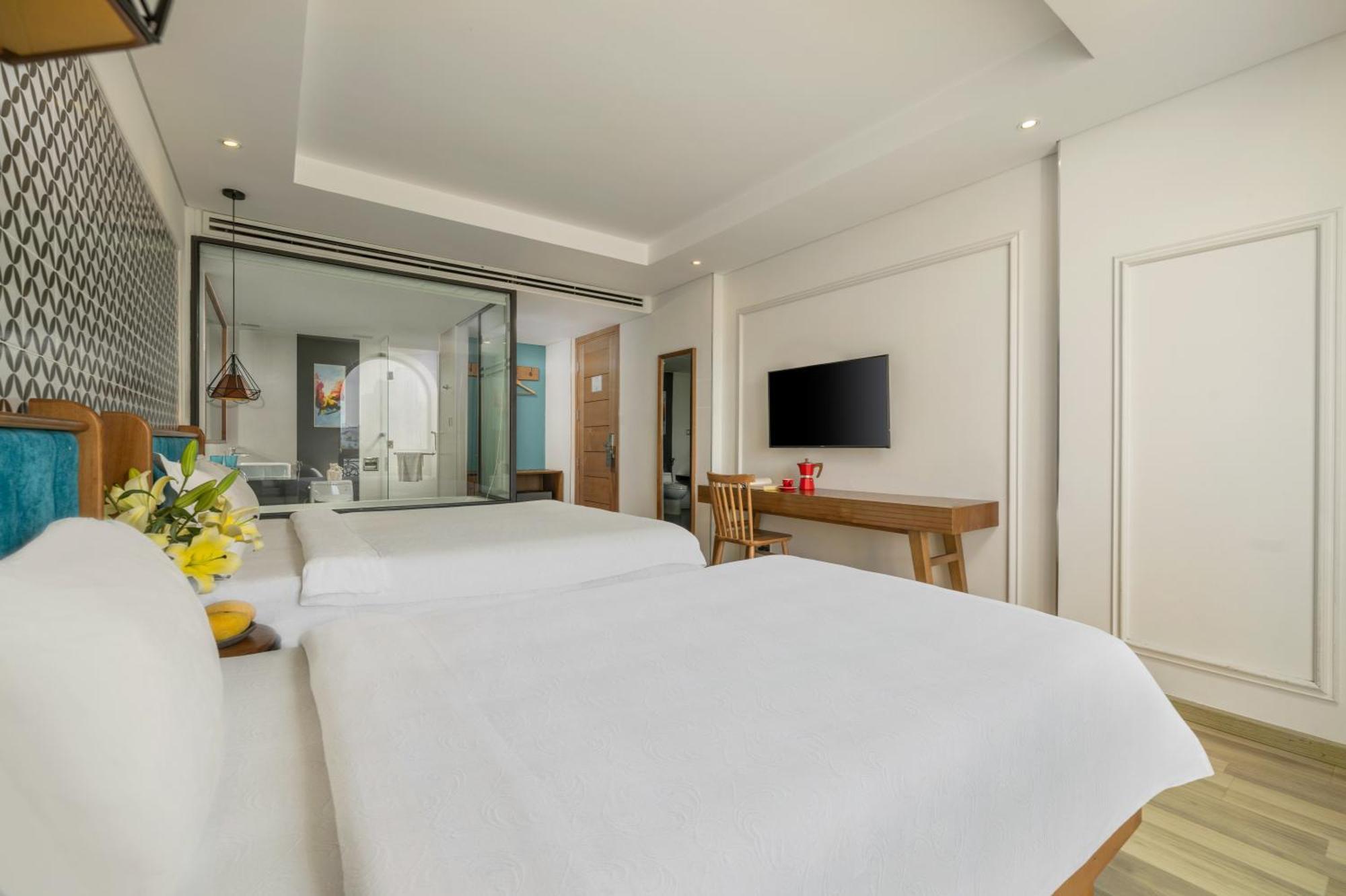 Brilliant Majestic Hotel Da Nang Bagian luar foto